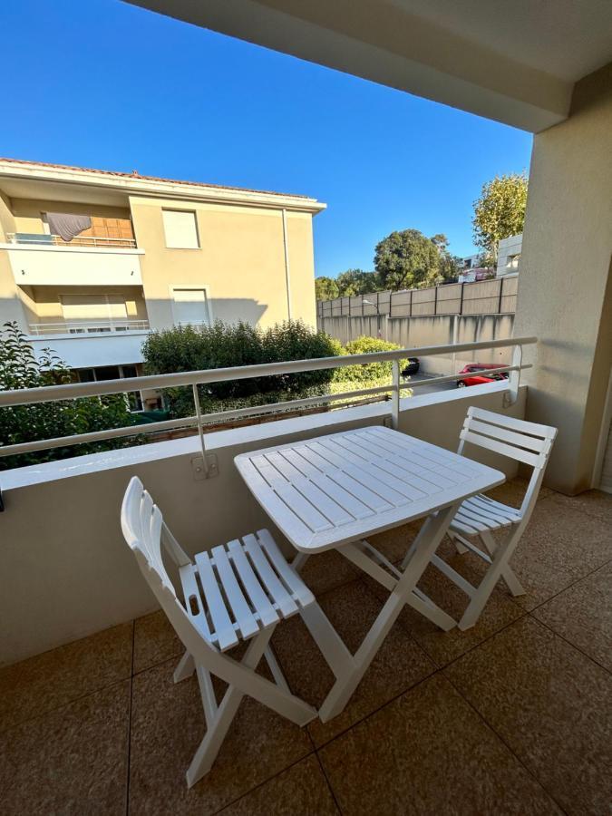 Appartement Avec Terrasse Et Box Entre Plages Et Nature Marseille Exterior photo